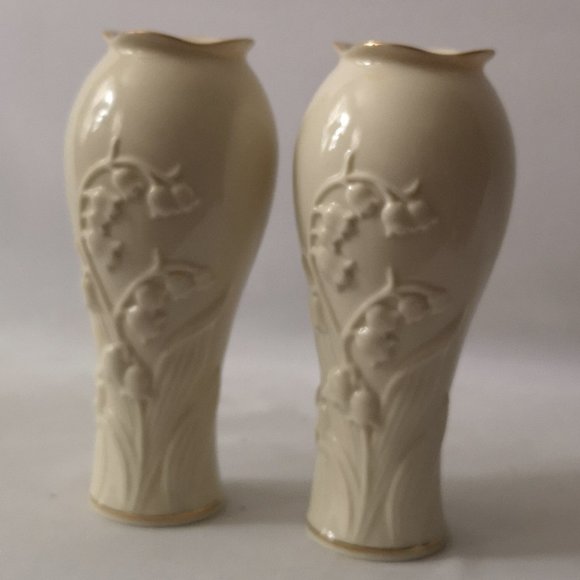 Set of Two Lenox Bud Vases with 3D Bell Flower Pattern, Cream Ceramic with Gold - Picture 1 of 5